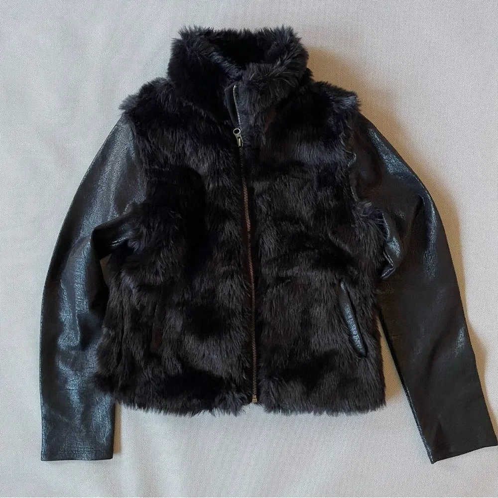 DKNY Vintage Faux Fur Jacket Kids Size XL (Fits Women’s Size Small/Medium)
